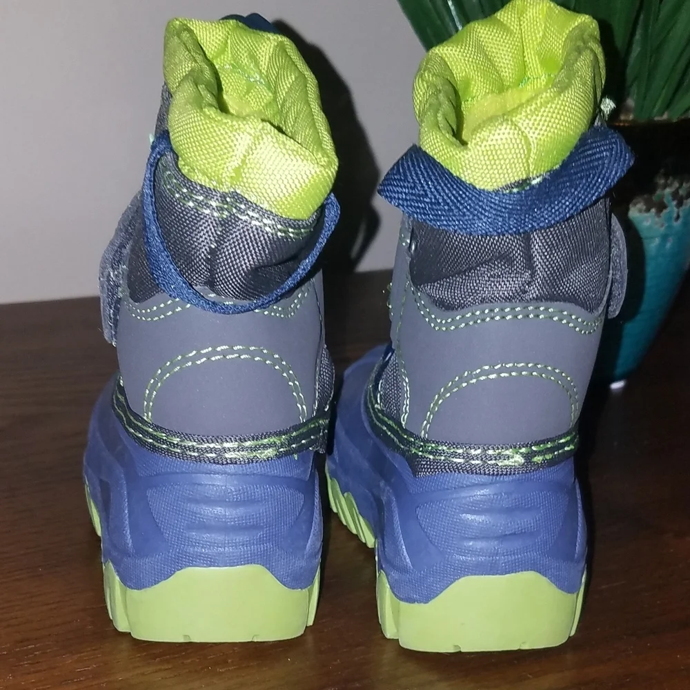 Cat & Jack Monster toddler winter boots (KB1) - Picture 3 of 5